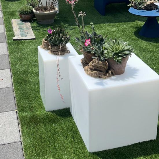 SINED  Mesa De Centro o Taburete Luminoso es un producto que se ofrecen al mejor precio