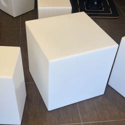 SINED  Mesa De Centro o Taburete Luminoso es un producto que se ofrecen al mejor precio