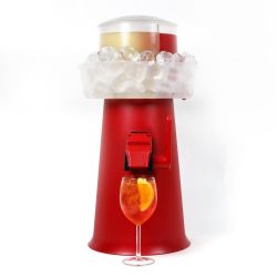 Red spritzer for a perfect aperitif