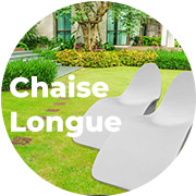 Elegant chaise longue in fiberglass or polyethylene. For all indoor or outdoor environments, great for beach, garden, pool.